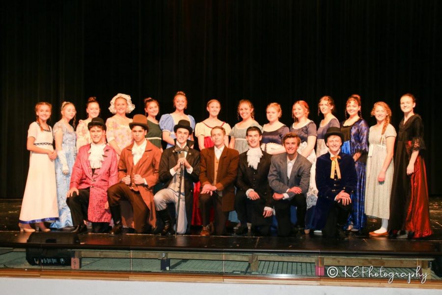 The complete cast of 'Sense and Sensibility' before their Friday, November 12 show.