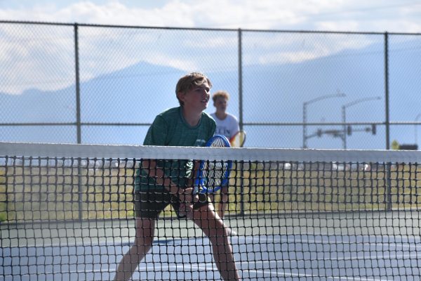 Tennis Team Rallies for Another Season