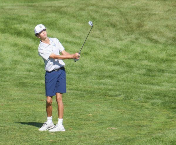 Jett Wilson tees off at Pine Creek Golf Invitational during the 2024 season. 